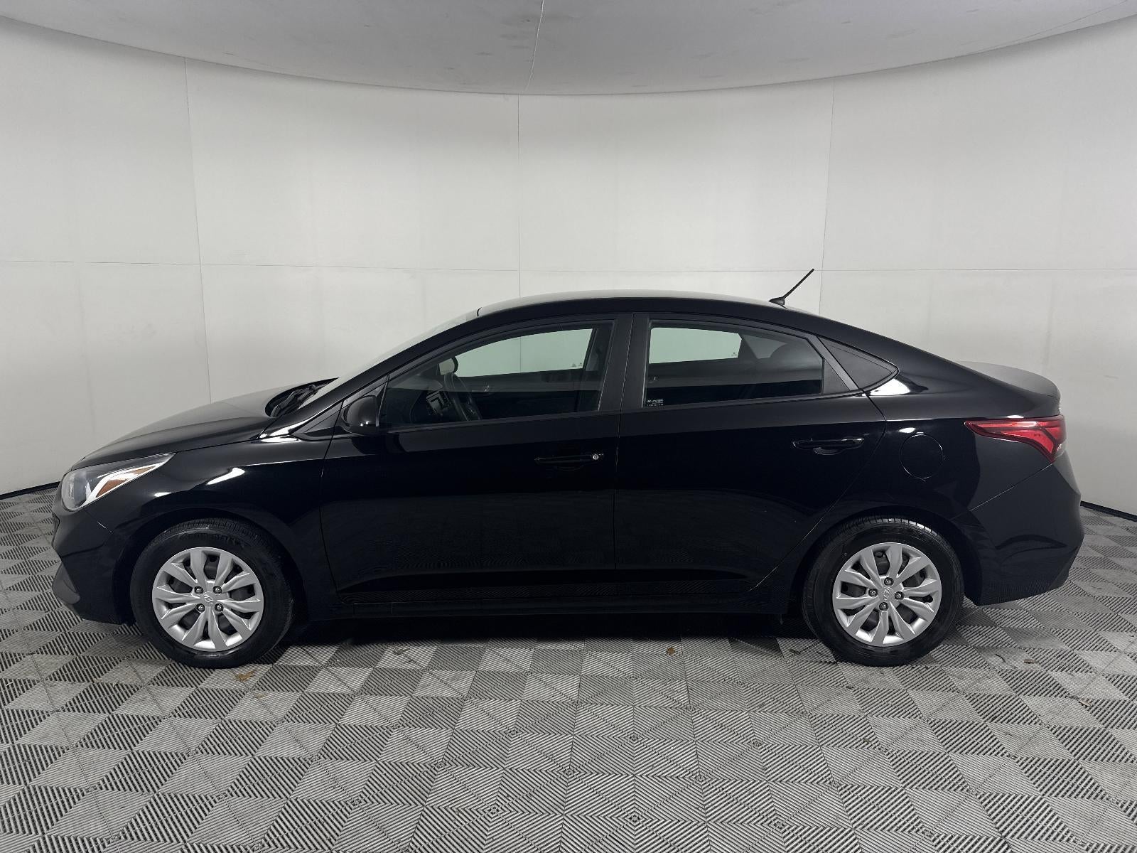 2022 Hyundai Accent SE