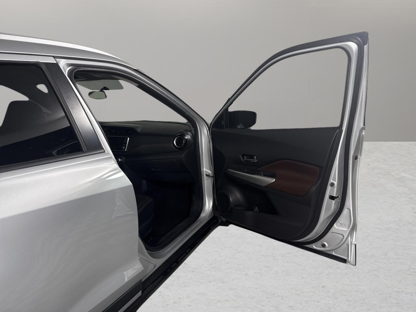 2019 Nissan Kicks SR