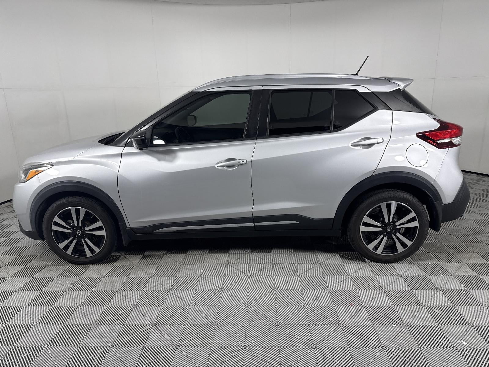 2019 Nissan Kicks SR