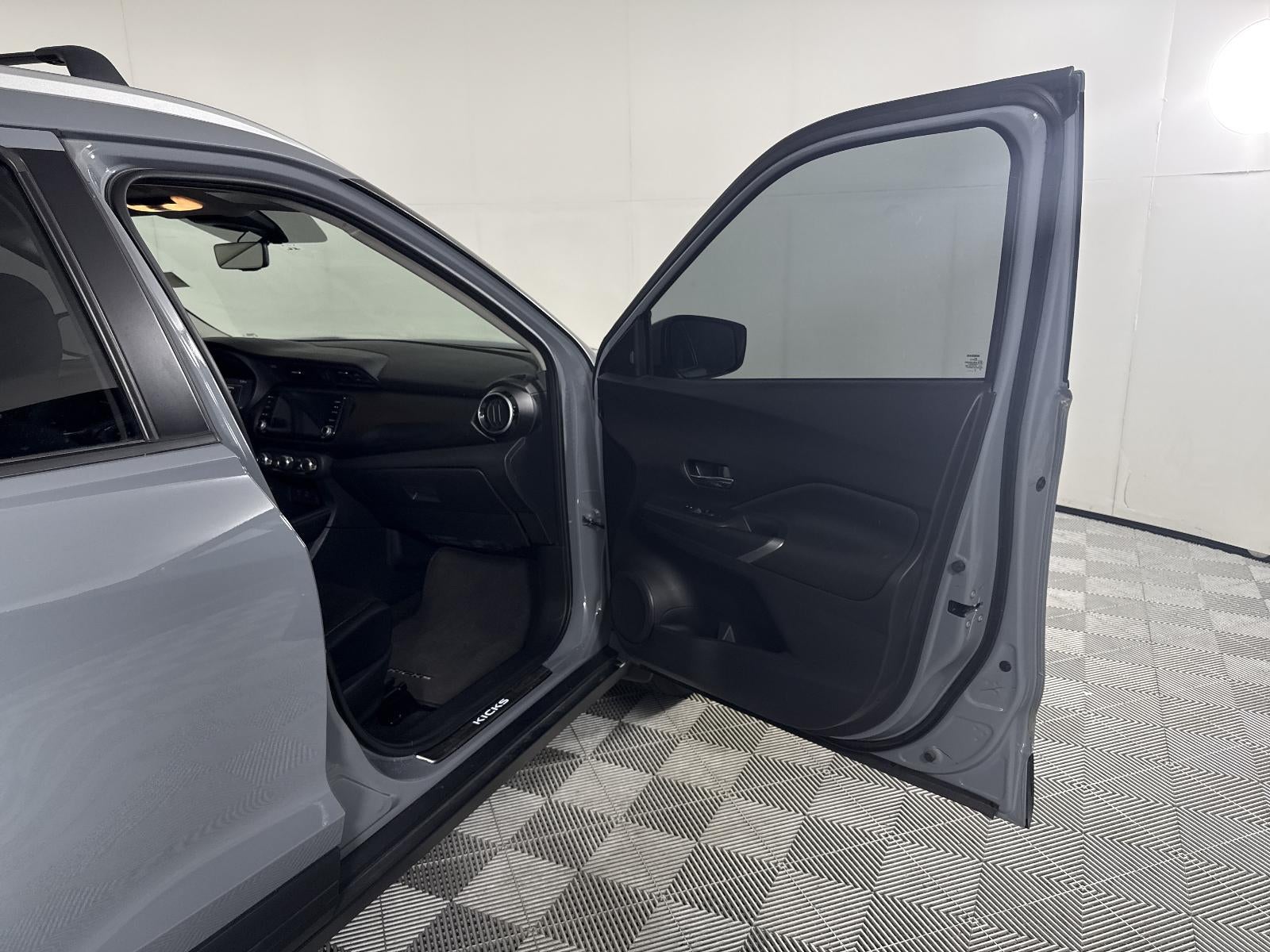 2024 Nissan Kicks SV Xtronic CVT