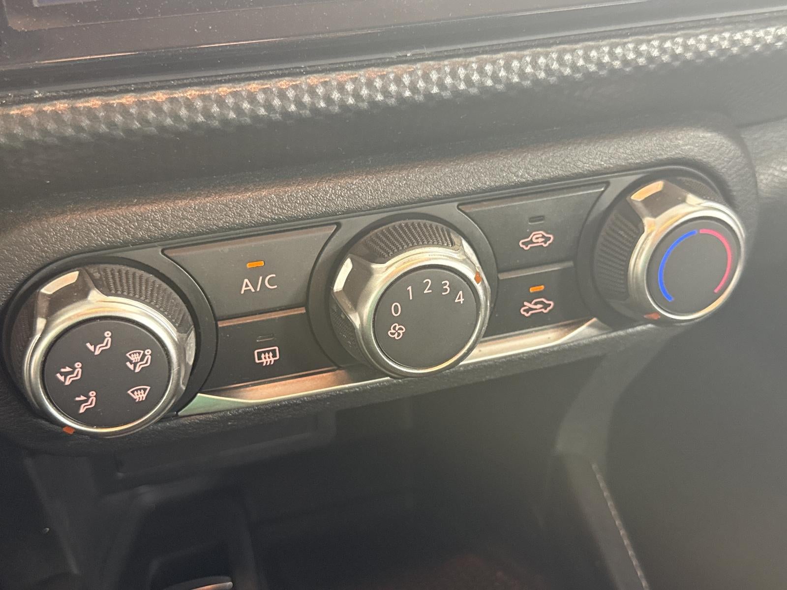 2024 Nissan Kicks SV Xtronic CVT