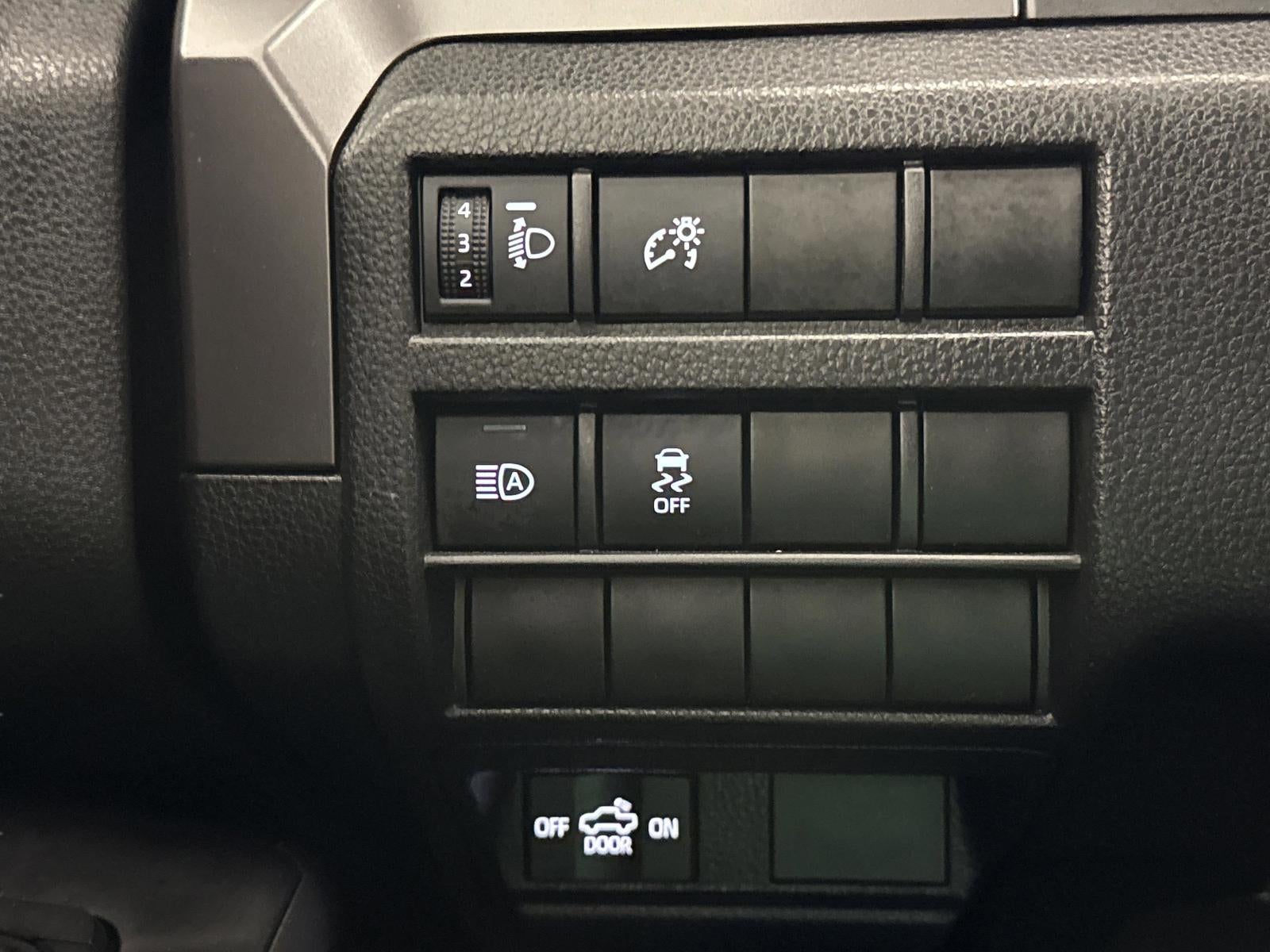 2025 Toyota Tacoma 4WD SR