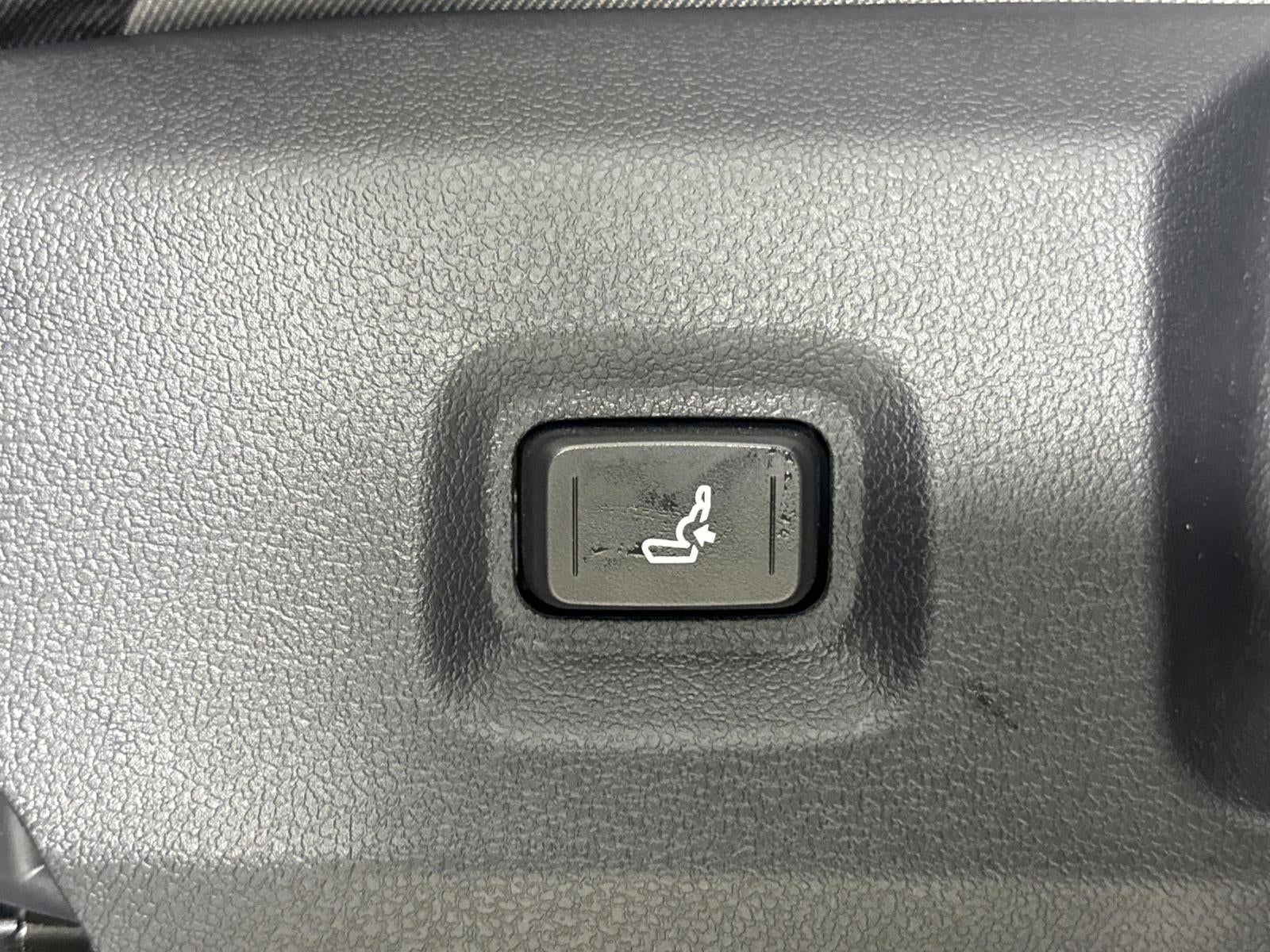 2026 Toyota Tacoma 4WD SR5