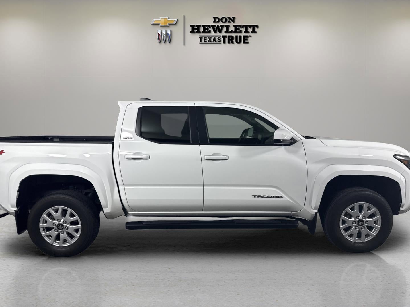 2024 Toyota Tacoma 4WD SR5