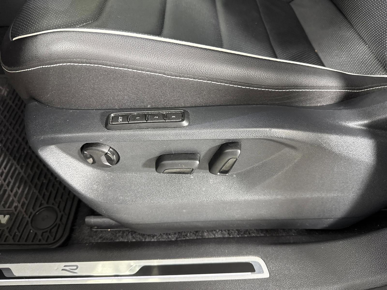 2024 Volkswagen Tiguan SEL R-Line