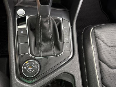 2024 Volkswagen Tiguan SEL R-Line