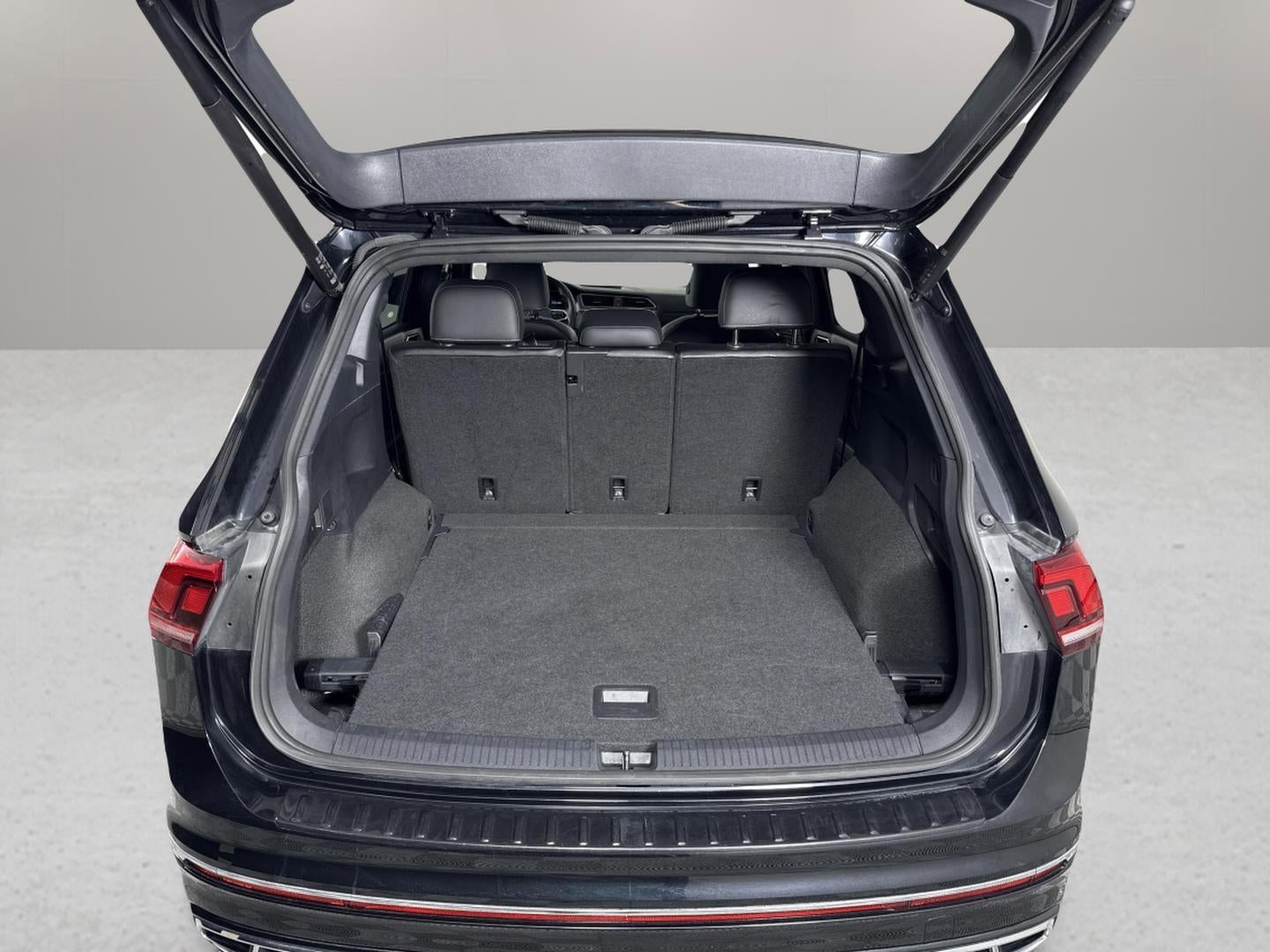 2024 Volkswagen Tiguan SEL R-Line