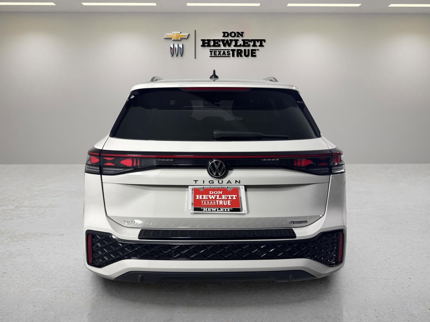 2025 Volkswagen Tiguan SEL R-Line