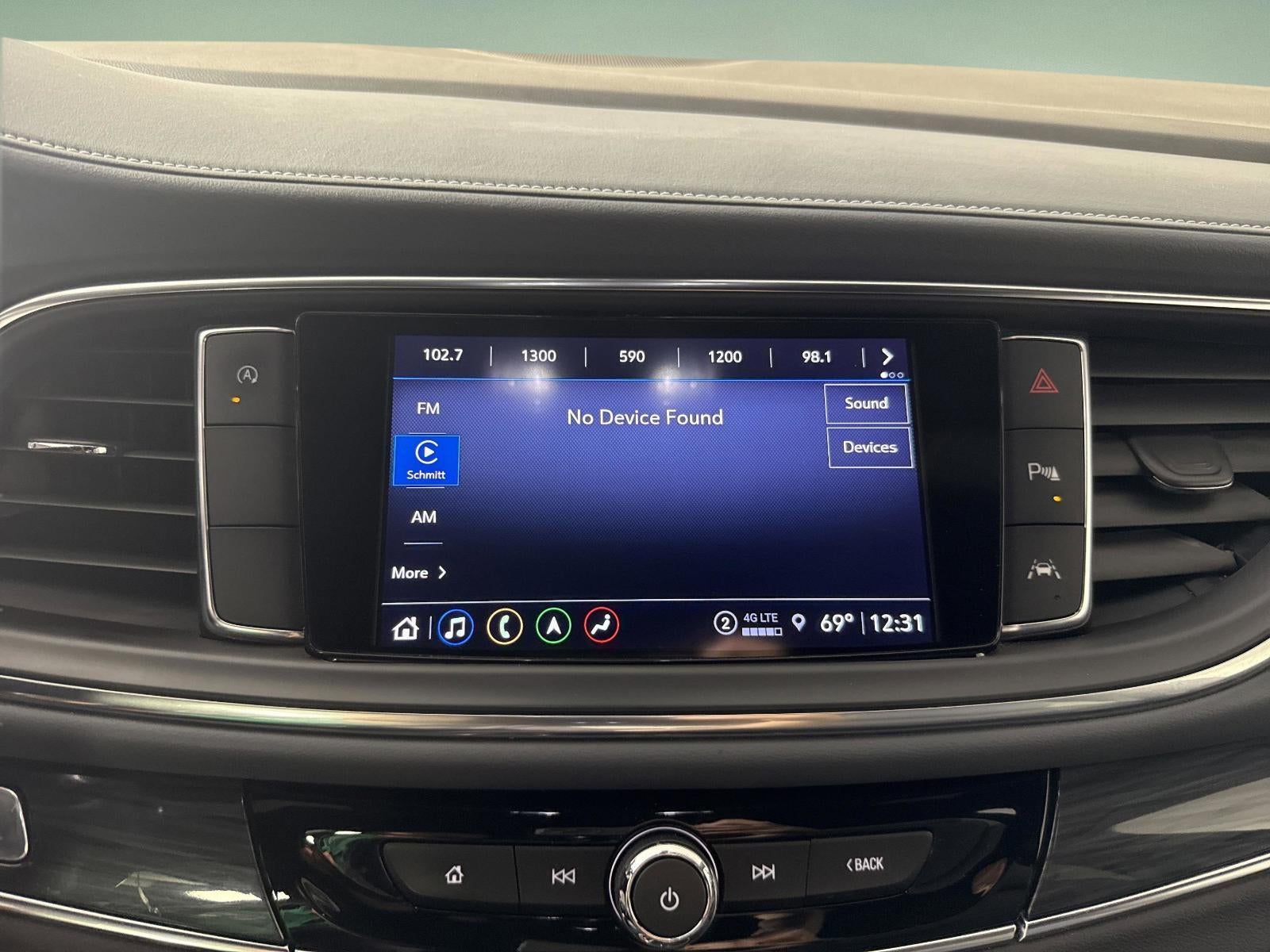 2023 Buick Enclave Essence