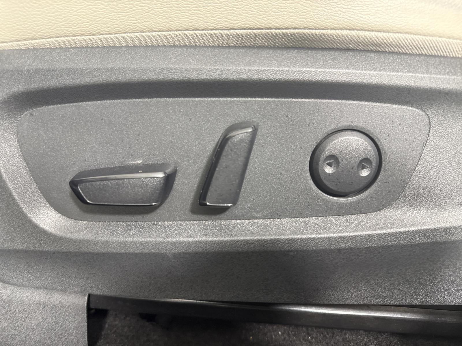 2024 Nissan Pathfinder SL FWD