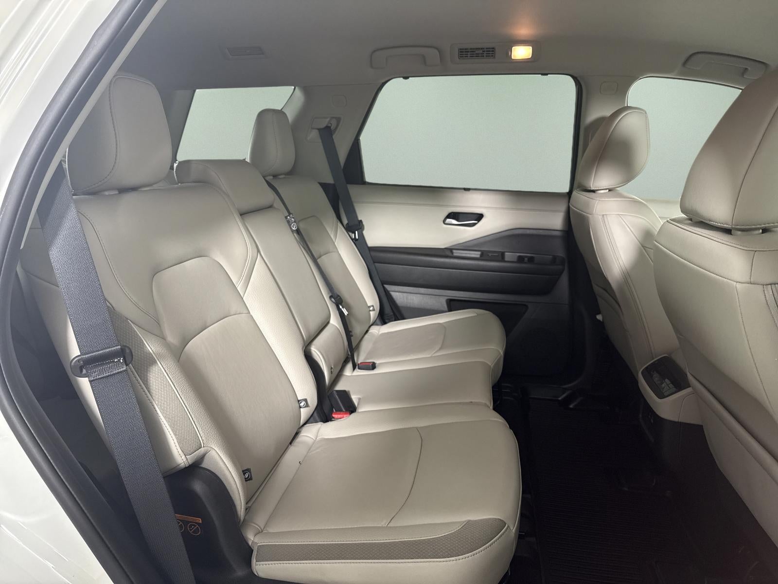2024 Nissan Pathfinder SL FWD