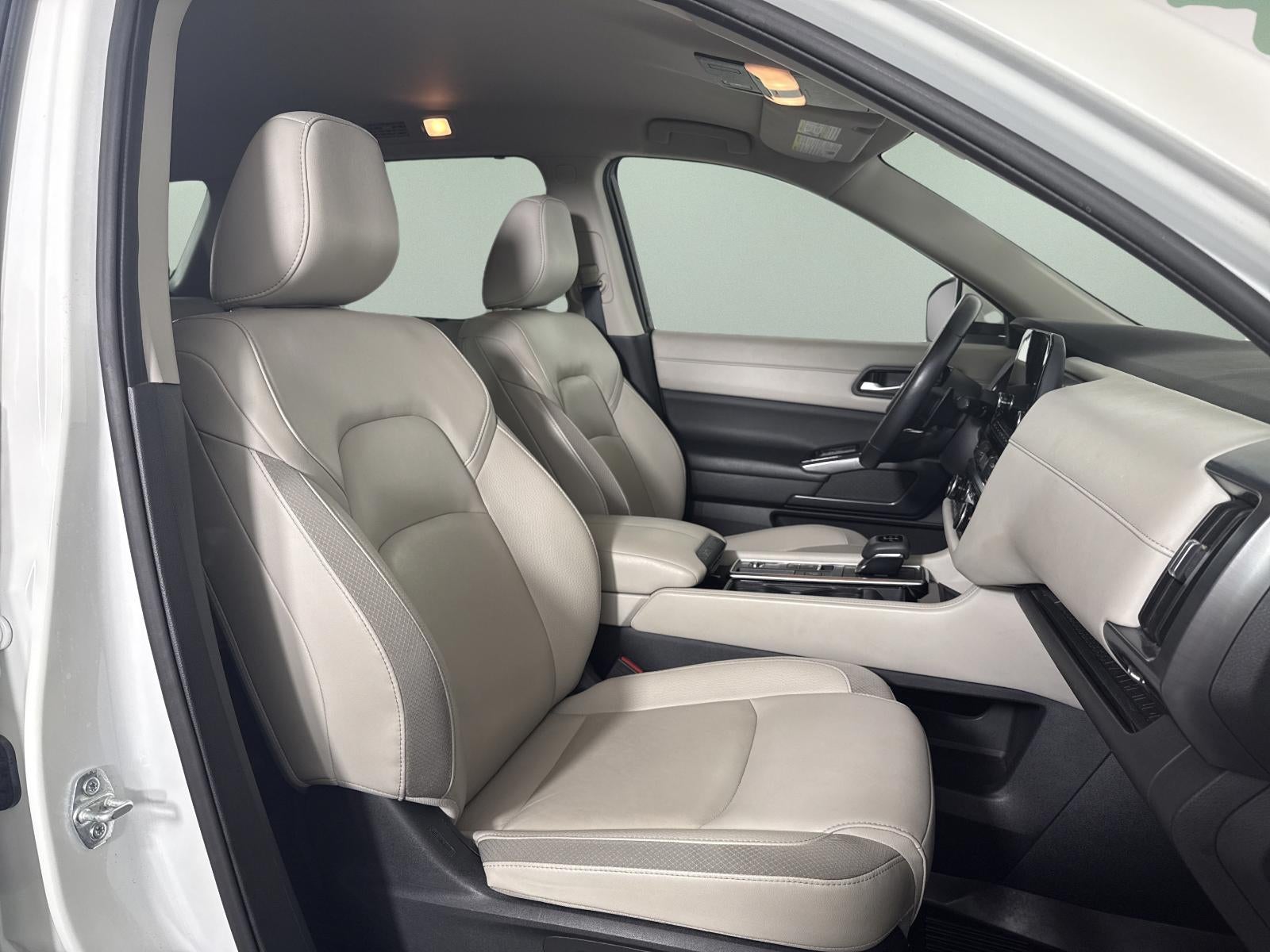 2024 Nissan Pathfinder SL FWD