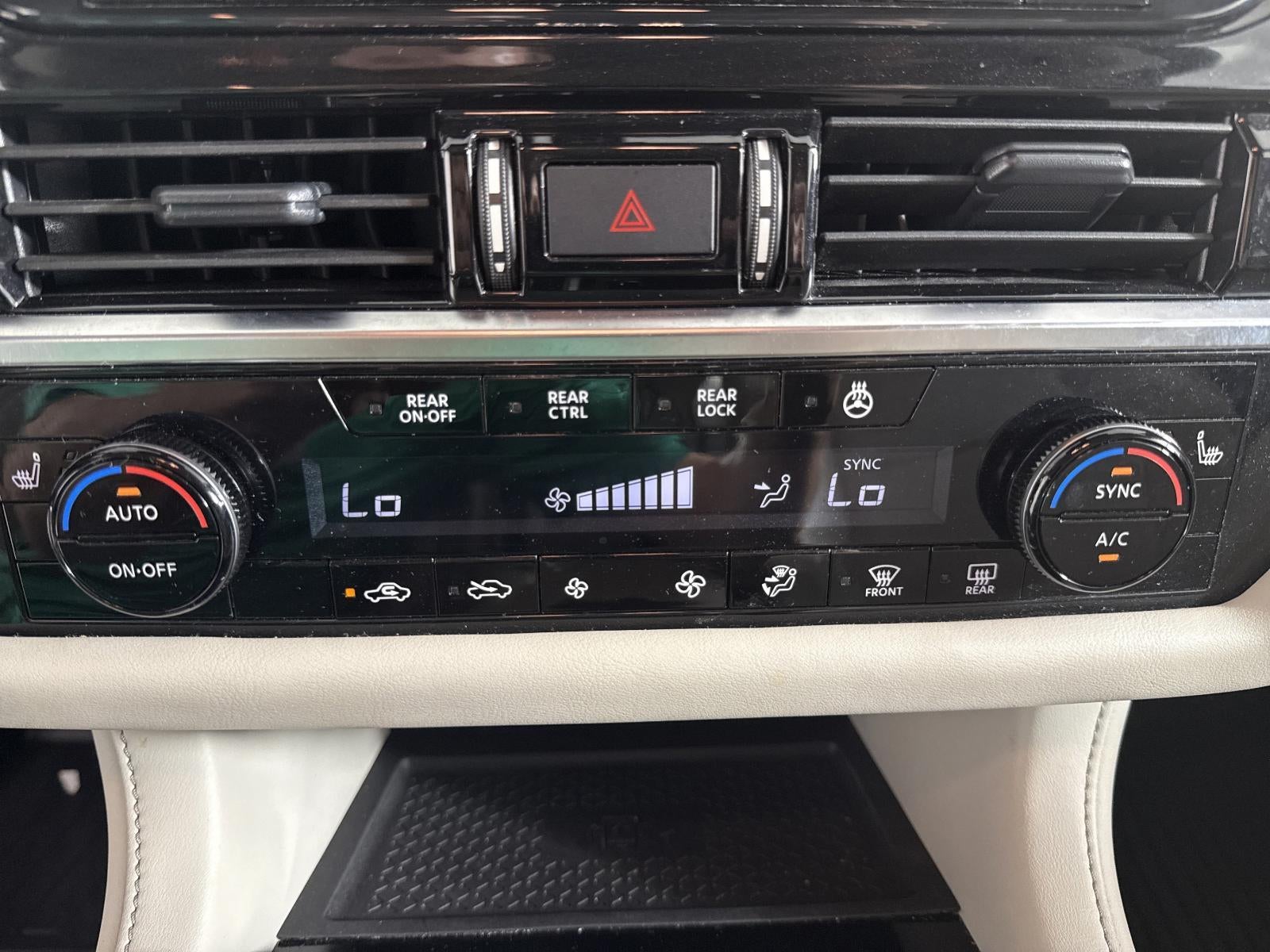 2024 Nissan Pathfinder SL FWD