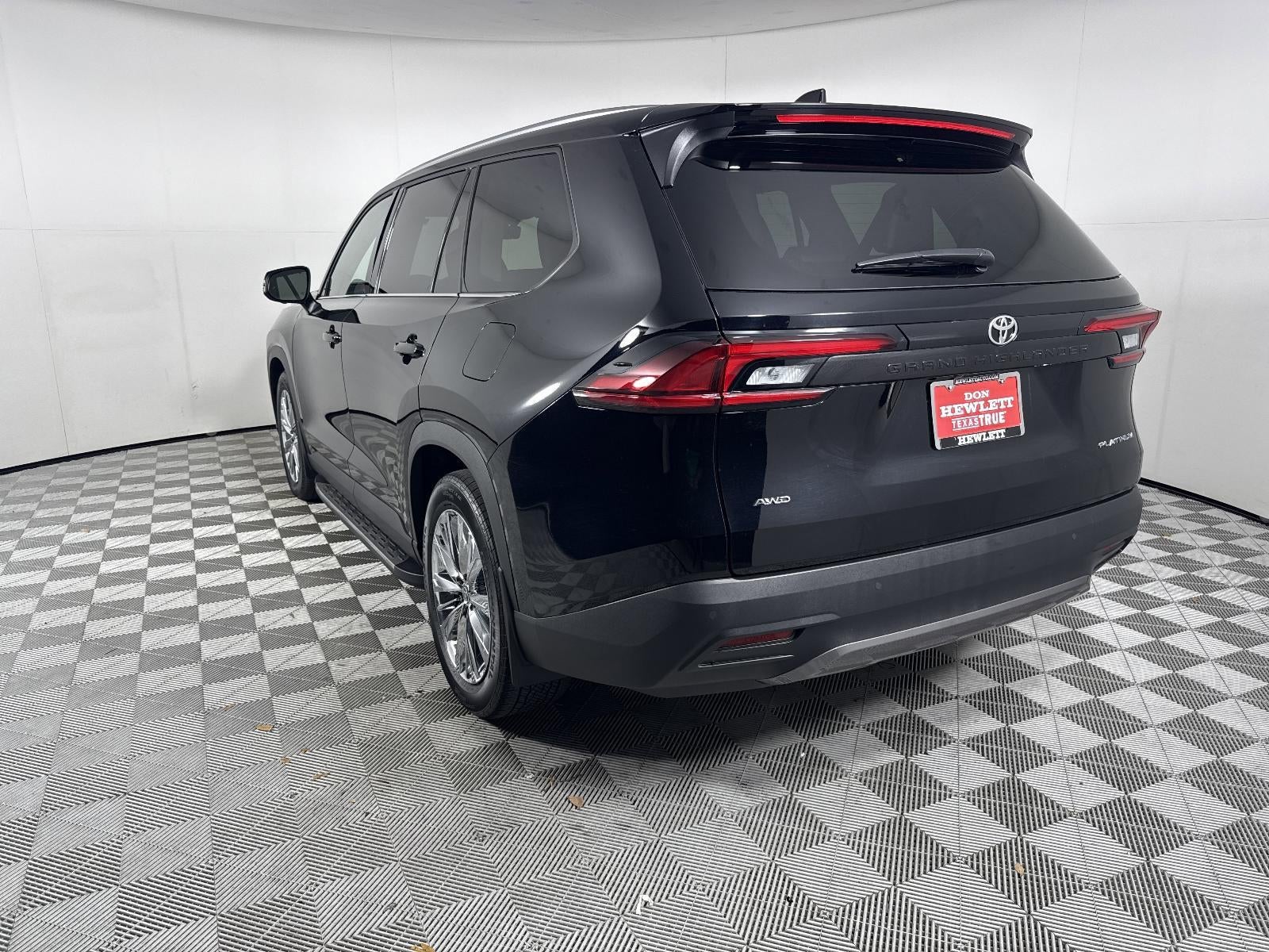 2026 Toyota Grand Highlander LE