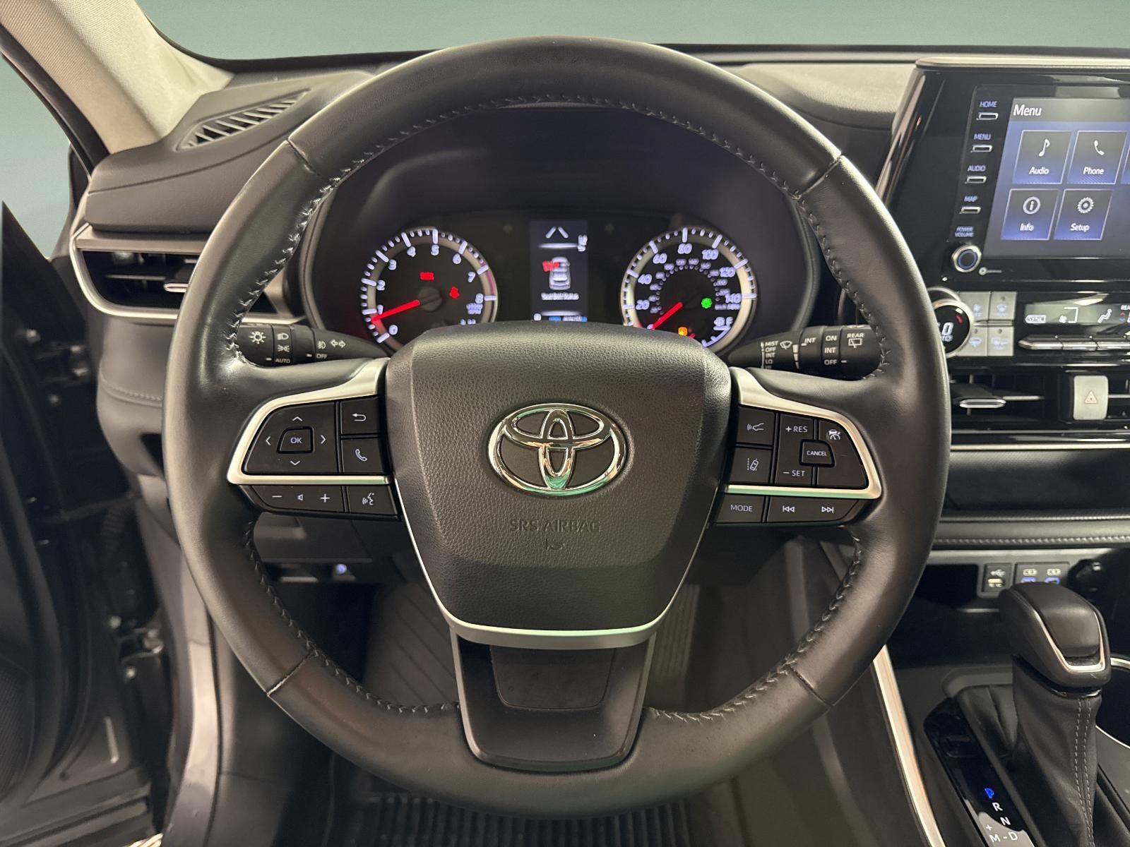 2022 Toyota Highlander LE