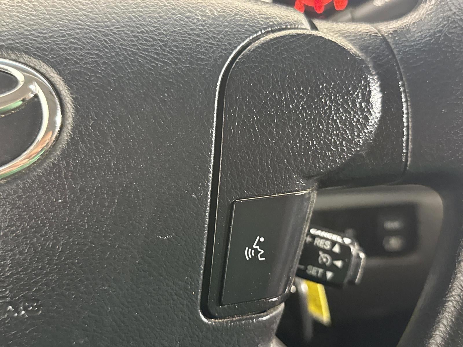 2013 Toyota Tundra 4WD Truck Grade