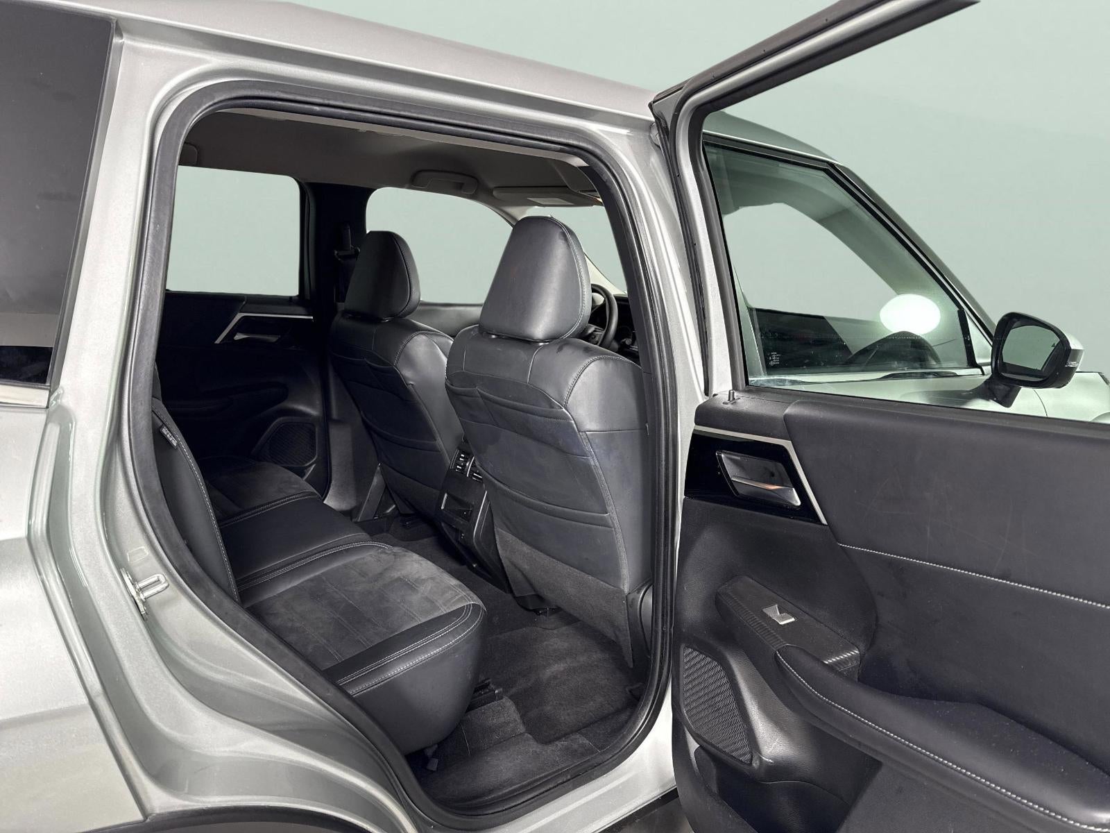 2022 Mitsubishi Outlander SE