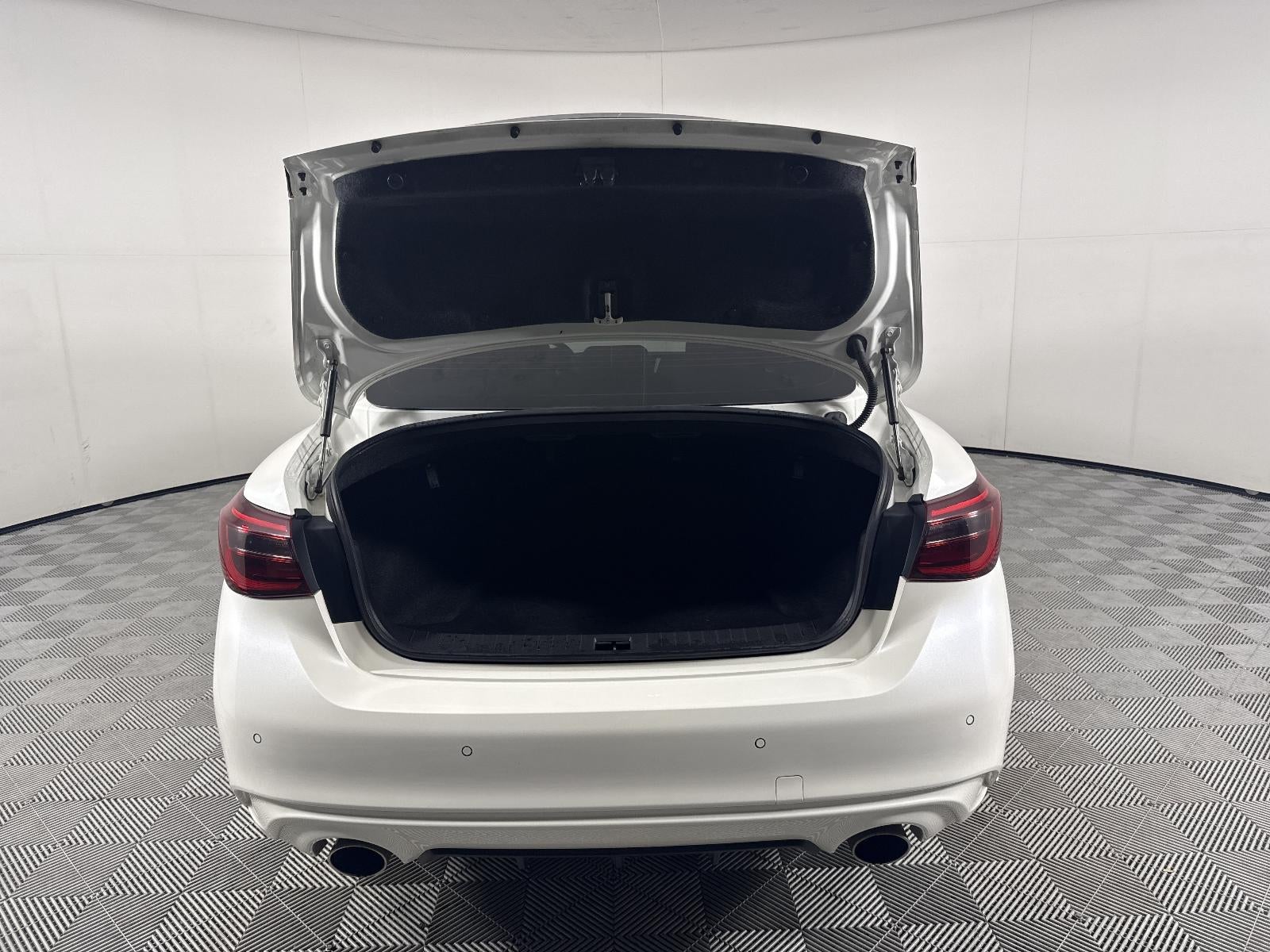 2023 INFINITI Q50 LUXE