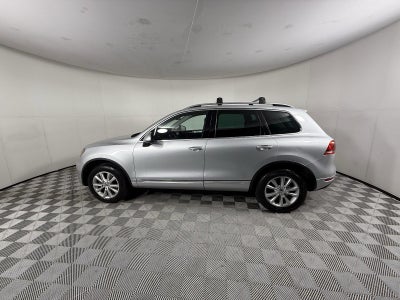 2013 Volkswagen Touareg Sport