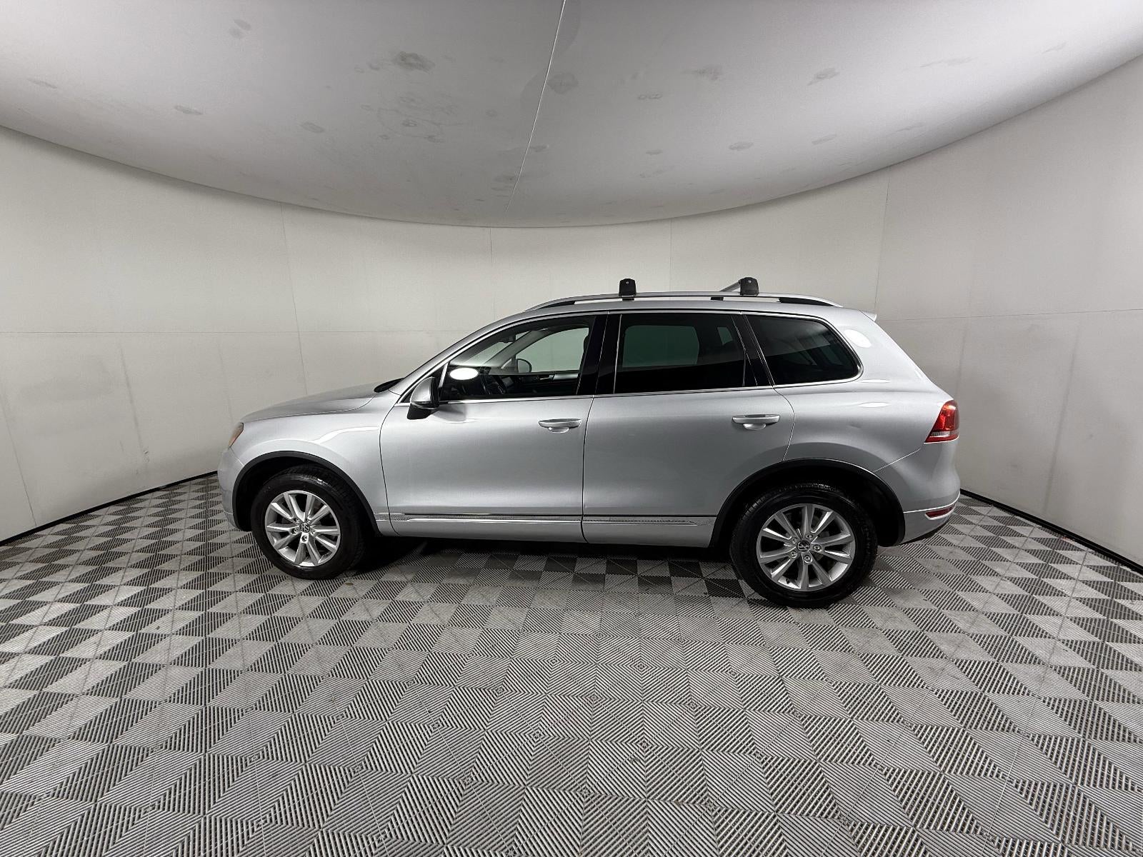 2013 Volkswagen Touareg Sport