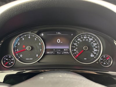 2013 Volkswagen Touareg Sport