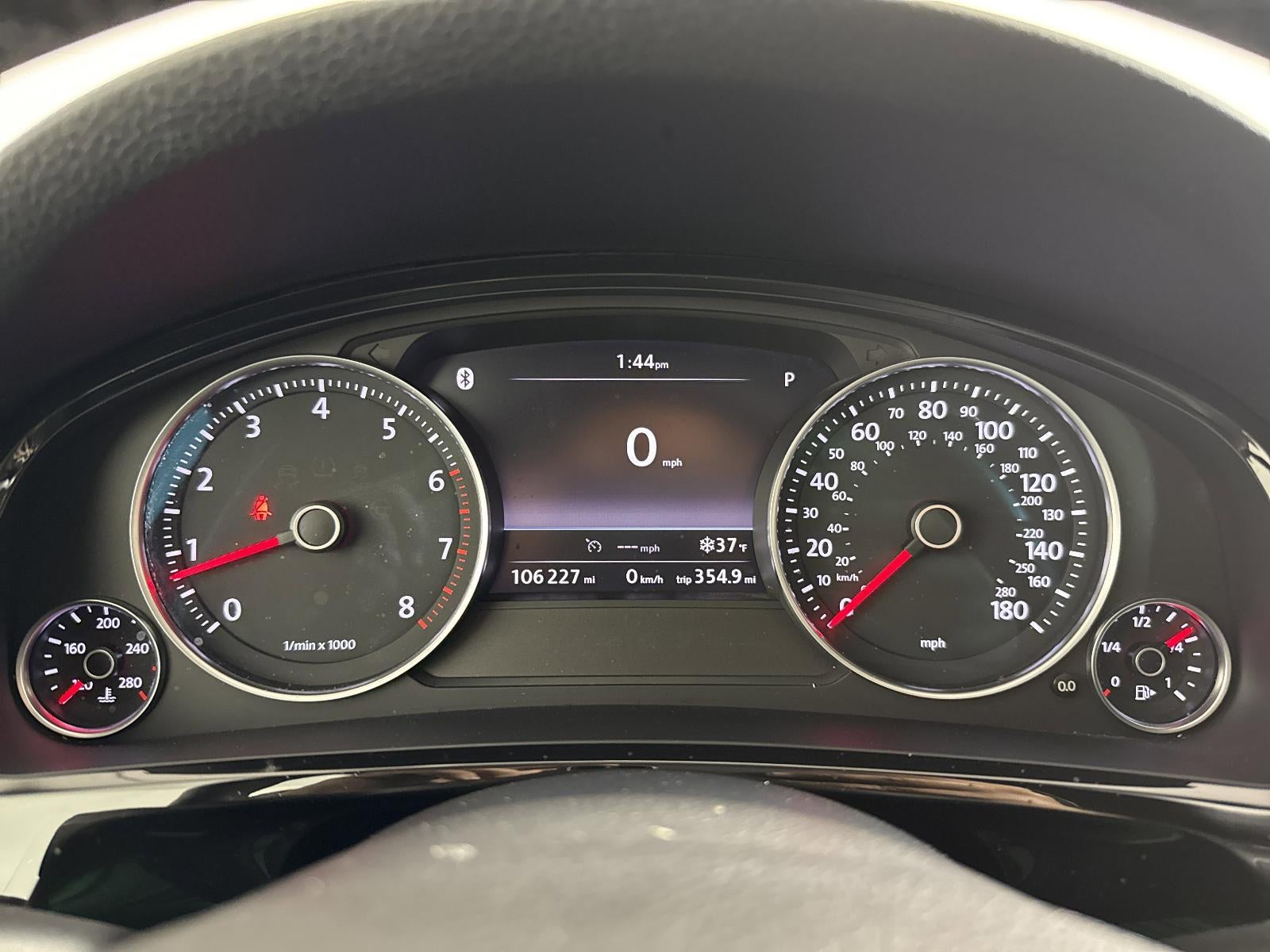 2013 Volkswagen Touareg Sport