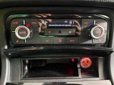 2013 Volkswagen Touareg Sport