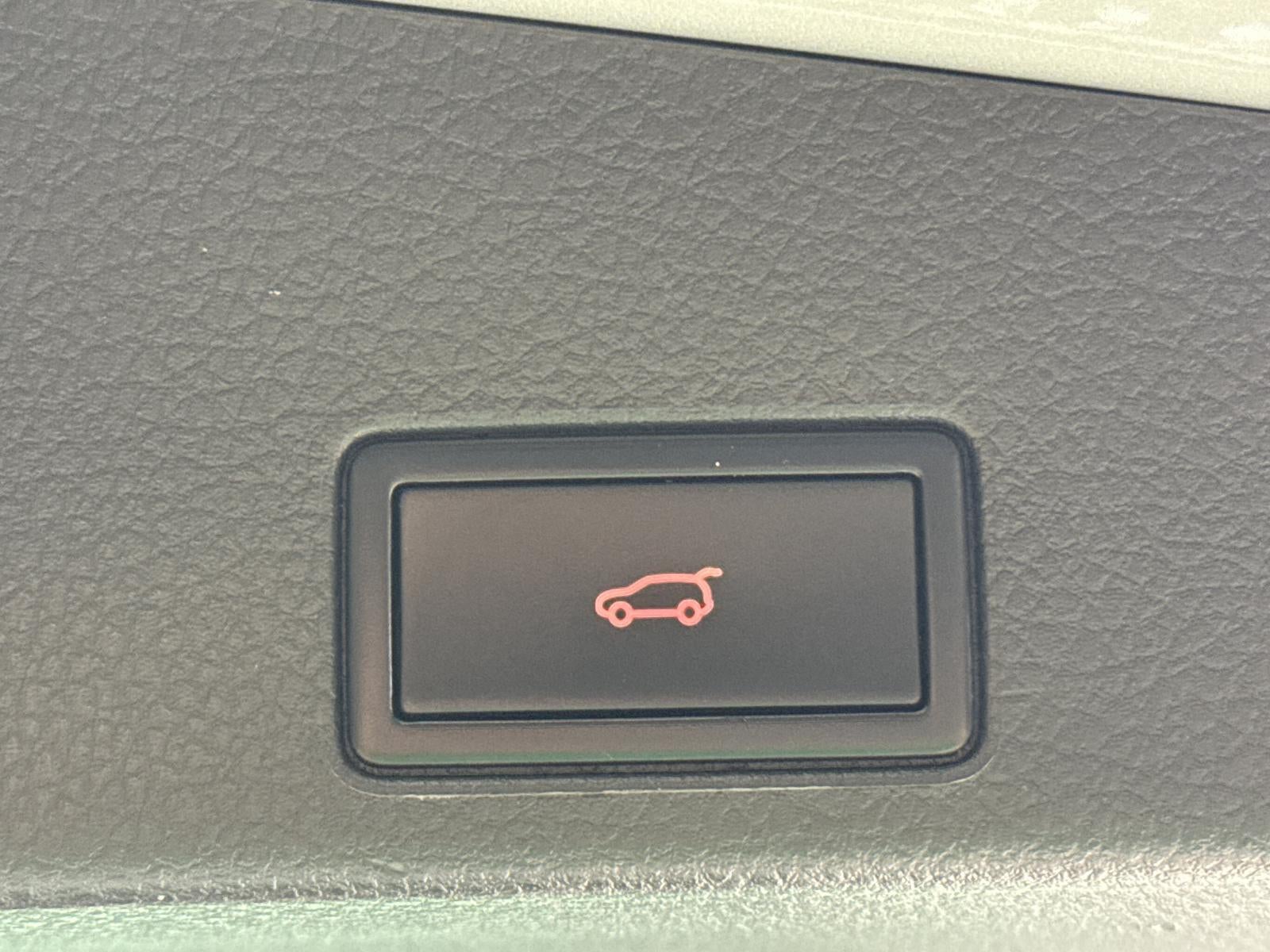 2013 Volkswagen Touareg Sport